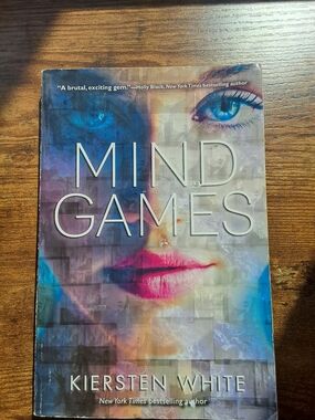 Free with purchase - Mind games Book